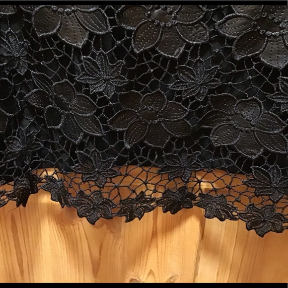 COPY - Lace and “Leather Look”, Sleeveless Tank - Picture 4 of 6